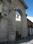  Porte en pierre de taille, quai Sainte-Croix